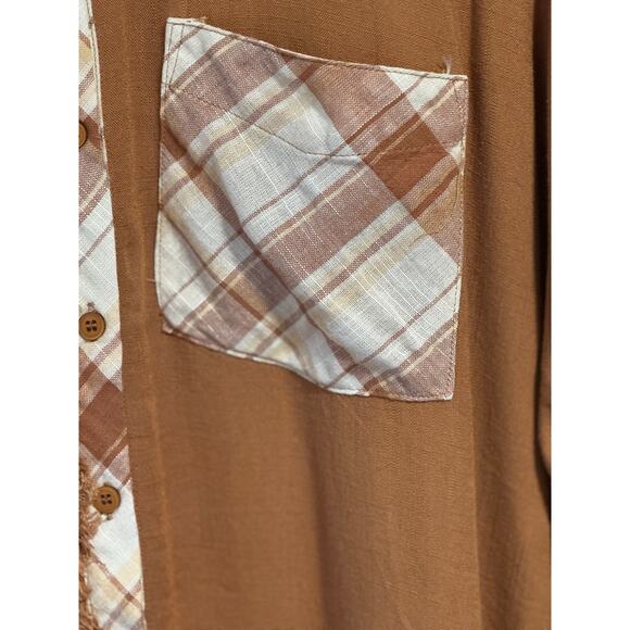 Umgee camel plaid linen top with unfinished frayed hem, front & back size medium - Picture 8 of 11